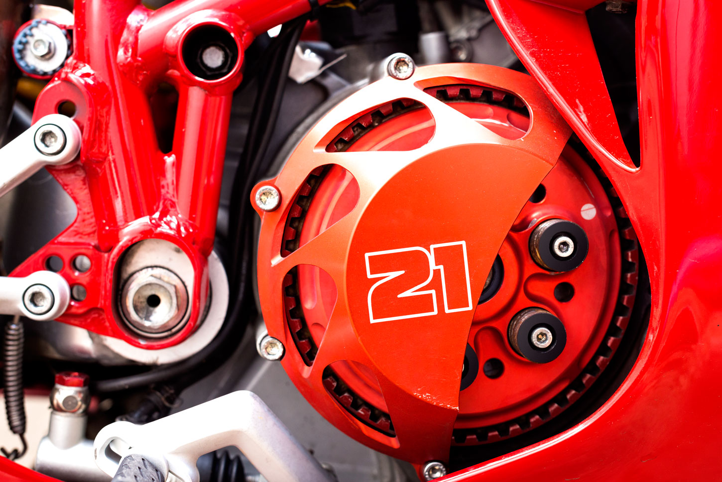 red-sport-motorcycle-details-close-up-2021-08-26-17-12-31-utc.jpg